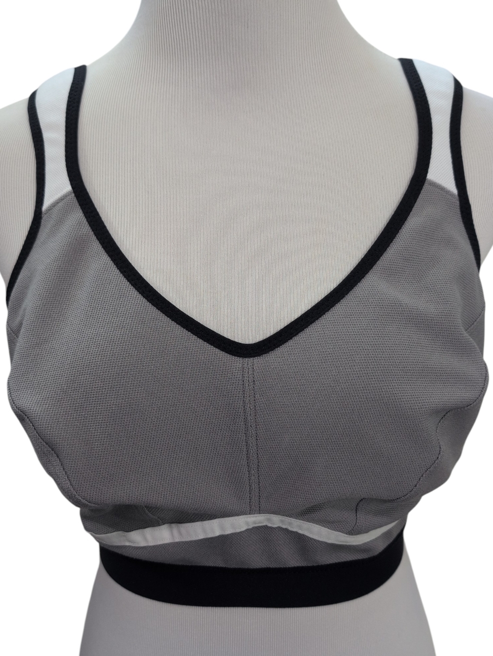 Syrokan Ultra Sports Bra Breathable Fabric Ergonomic Straps Supportive Cups 42D